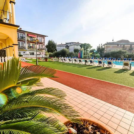Giardino Dei Colori 107 - Pool&fitness Toscolano Maderno